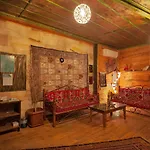 Peace Stone House Готель