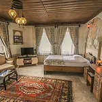 Peace Stone House Готель